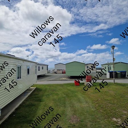 Willows Caravan 145 Llanddwywe Exterior photo